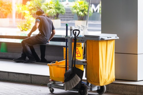 Experienced Kent janitorial services in WA near 98030